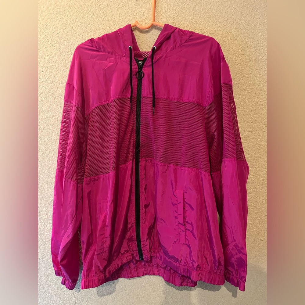 New Look Sport win breaker with mesh cutout hot pink size3X
